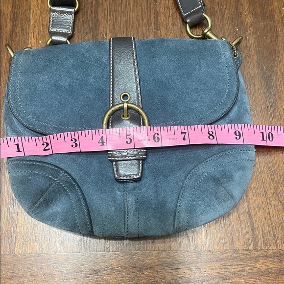 Coach suede messenger crossbody mini, hard to find - Picture 12 of 13